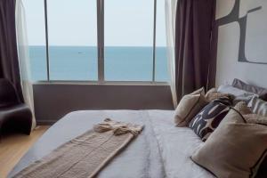 Tranquil Artist Room Ocean View Peaceful Escape