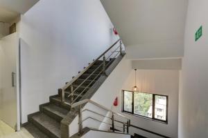 Hotel Ozone Inn Colaba