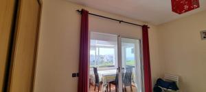 Appartement FAMILIAL à MARINA GOLF, vue sur mer