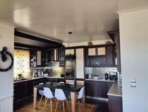 Johns modern apartments artemida