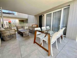 Appartements L'Agreable- Clim, terrasse et stationnement ! : photos des chambres