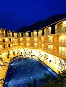 Kalim Resort hotel, 
Phuket, Thailand.
The photo picture quality can be
variable. We apologize if the
quality is of an unacceptable
level.