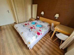 Fantastic Waw - Z6 Room - 704A