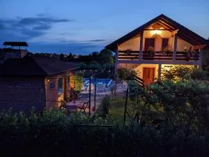 Wisteria Lodge - Žeravački Potok