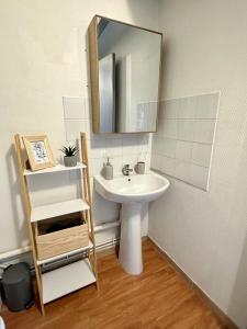 Appartements Studio Calme et Cosy -Gare- : Studio