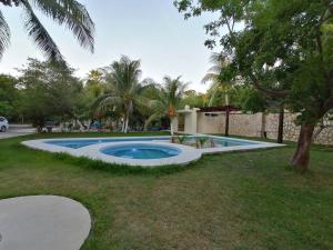 Marysol beachfront next to nomads d7