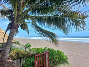 MARDEORO BEACH HOUSE