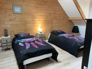Appartements La Giraudiere : photos des chambres