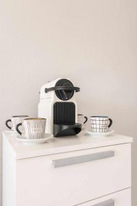 Apartamento con piscina y aire acondicionado