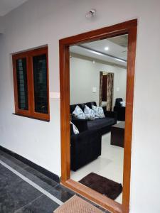 Rahuls Castle 3bhk Guest House near NAD