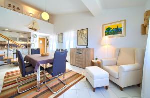 Sea & Wine Apartment with Terrace & Scenic Sea View, Punat