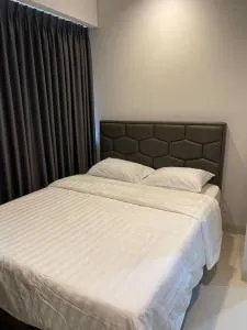 Luxe 1-Bedroom Haven with Ocean View on the 5th Floor of Kalani Tower - 边佳兰