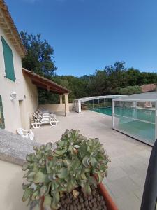 Maisons de vacances Gite les vignes avec piscine proche du Ventoux : photos des chambres