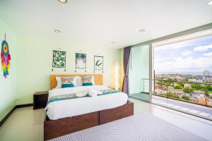 Patong Villa1三卧泳池别墅两个海景房 近班赞江西冷海滩中文管家