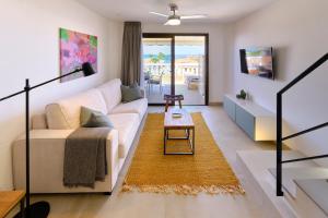 Home2Book Modern Design Seaview Apt, Pool&Terrace