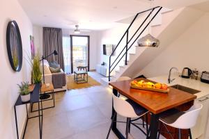 Home2Book Modern Design Seaview Apt, Pool&Terrace
