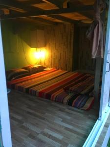 Phòng Đơn Với Phòng Tắm Chung (Single Room with Shared Bathroom)