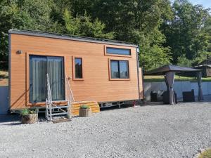 Campings Au Petit Rocher : photos des chambres