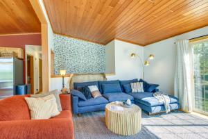 Pet-Friendly Richville Vacation Rental with Dock!