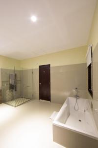 Biệt Thự 3 Phòng Ngủ Với Hồ Bơi Riêng (Three-Bedroom Villa with Private Pool)