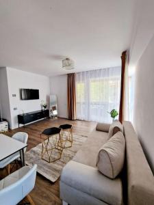 Mountain View by Green Future515