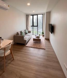 Sky Park Laguna 1bdr Lake View