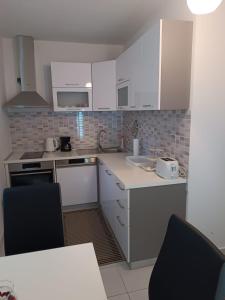 Kuća za odmor ARIJA sa velikim vanjskim bazenom