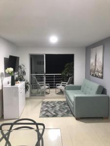 Apartamento cerca estacion de lagos