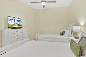 Sapphire Condominiums #806