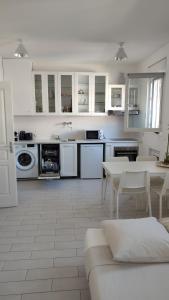 T2 Vue sur la Basilique de Notre Dame de la Garde