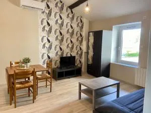 Studio climatisé proche gare - Montracol