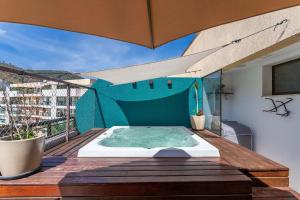 Cobertura com jacuzzi e churrasqueira no Centro de Itaipava