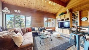 Bridges Townhome #13 Condo