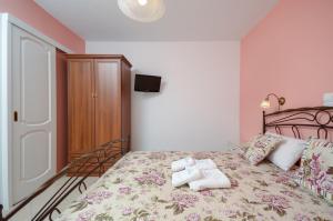Semi Basement Studio without View  (2 Adults)