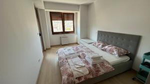 Flatiron 2-Bedroom Apartment, Skopje