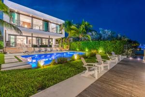 Best Bayfront View New construction w pool