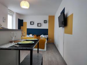 Appartements Vittel loc's : Le 6, calme avec terrasse privative : photos des chambres