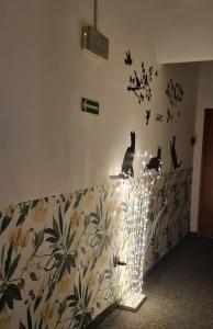 Green Cat Rooms