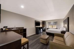 King Suite with Sofa Bed - Non-Smoking room in Microtel Inn & Suites by Wyndham San Antonio by SeaWorld