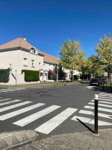 Appartements A Deux Pas de la Magie - Ideal DisneyLand & Paris : photos des chambres