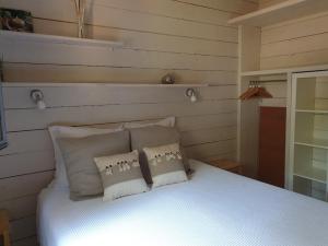 Maisons de vacances Les Cabanes de Carelle : photos des chambres