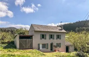 3 Bedroom Cozy Apartment In Ortigueira - 比韦罗