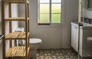 3 Bedroom Cozy Apartment In Ortigueira