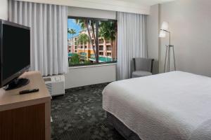 King Room with Sofa Bed room in Courtyard by Marriott Orlando Lake Buena Vista in the Marriott Village
