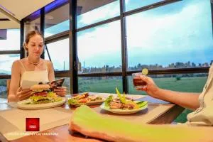 Chillies Grand by Lathpandura, Polonnaruwa - Пасікуда