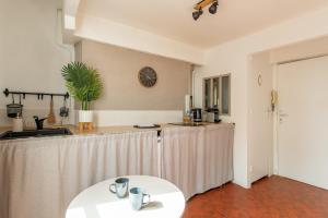 Appartements Charming Apartment in the Heart of Versailles : photos des chambres