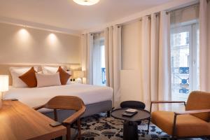 Deluxe Double or Twin Room room in Hotel Chavanel