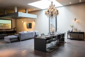 Appartements SWIMCASALILLE Loft piscine interieure 10 mn gares : photos des chambres