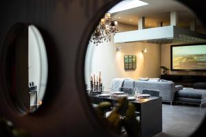 Appartements SWIMCASALILLE Loft piscine interieure 10 mn gares : photos des chambres