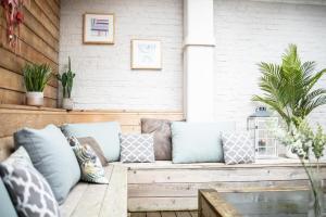 Appartements SWIMCASALILLE Loft piscine interieure 10 mn gares : photos des chambres